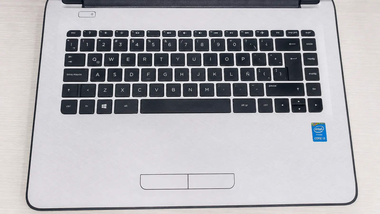 Notebook HP lista después de actualización de SSD y revisión técnica